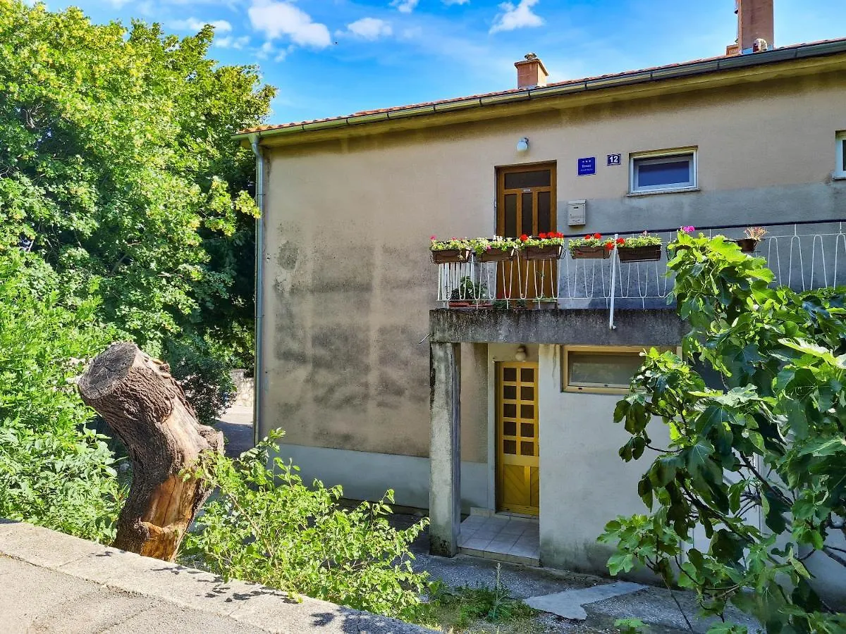 Apartment Roses Novi Vinodolski